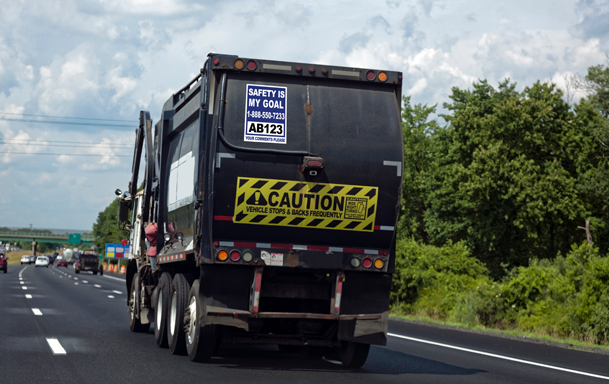 garbage with truck